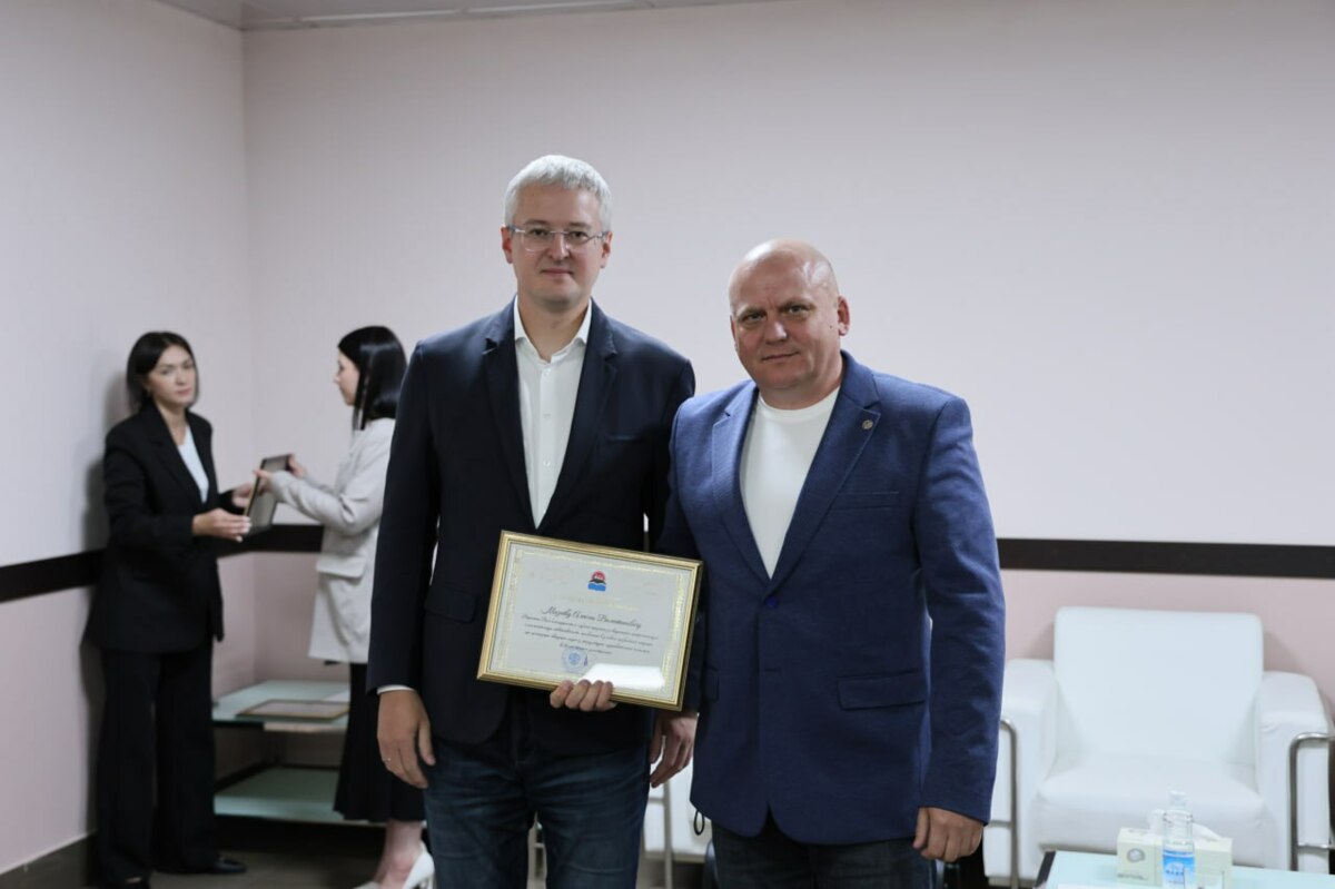 Благодарственные письма вручили работникам спортивных учреждений Камчатки за слаженные действия во время землетрясения